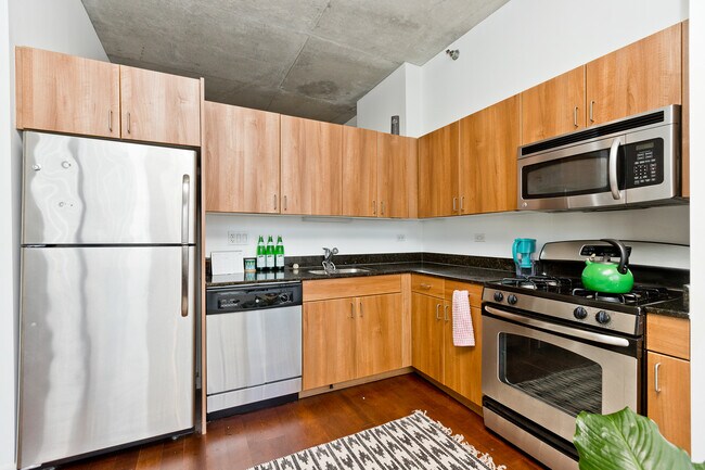 Foto del edificio - 235 W Van Buren St