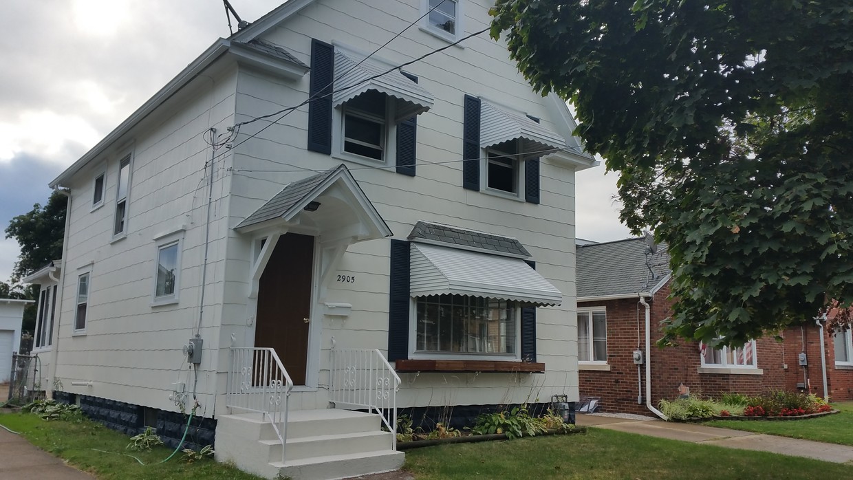 2905 Elmwood Ave, Erie, PA 16508 House Rental in Erie, PA