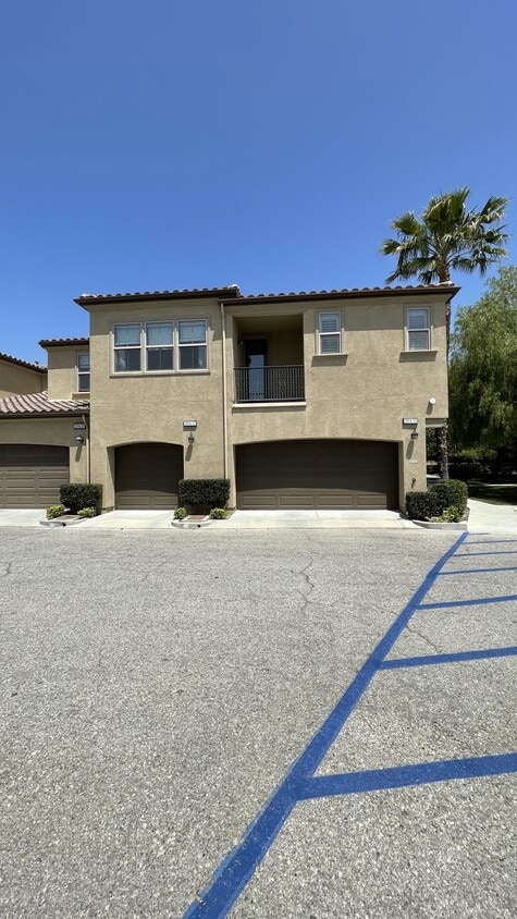 Driveway - 20437 Paseo Altisse