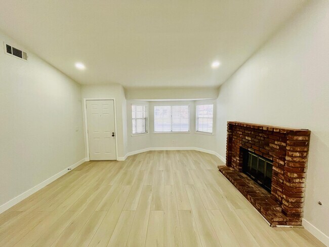 Foto del edificio - 1532 Michelle Ave