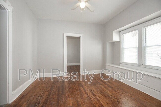 Foto del edificio - 3600 E 153rd St