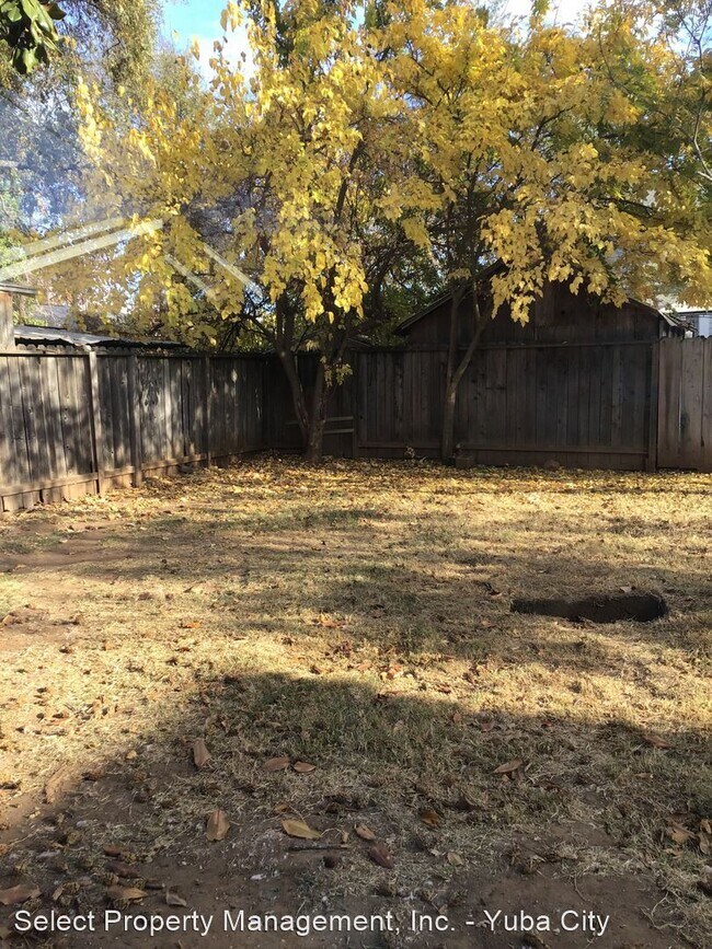 Building Photo - 2 br, 1 bath House - 304 4th St.