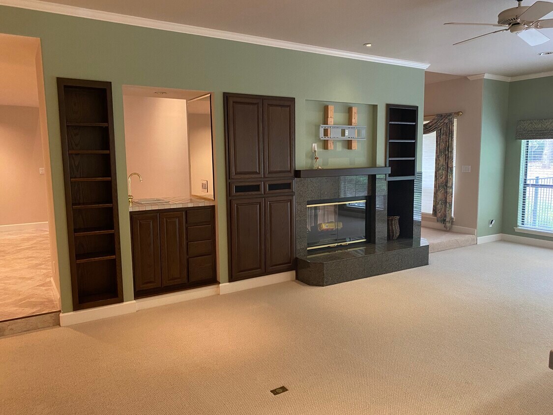 Building Photo - 15088 Rio Cir
