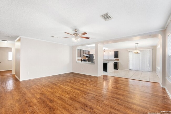 Foto del edificio - 7910 Chestnut Barr Dr