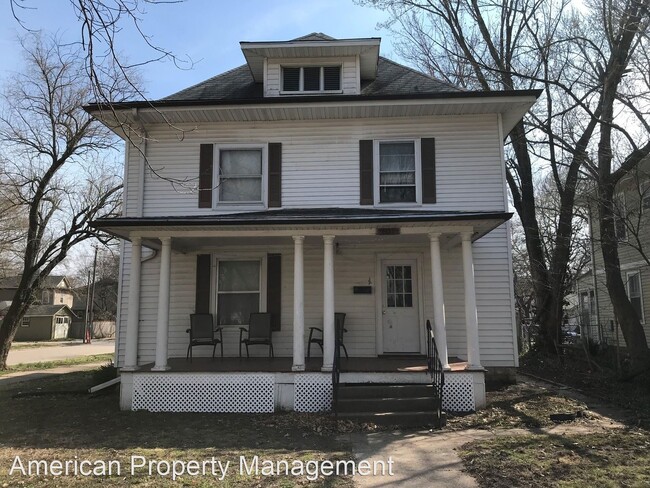 4 br, 1.5 bath House - 801 Osage St photo'