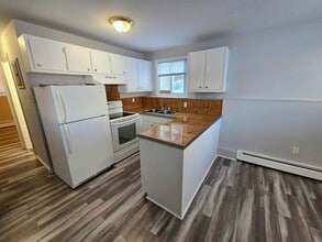 Building Photo - 1030 Magee Pl