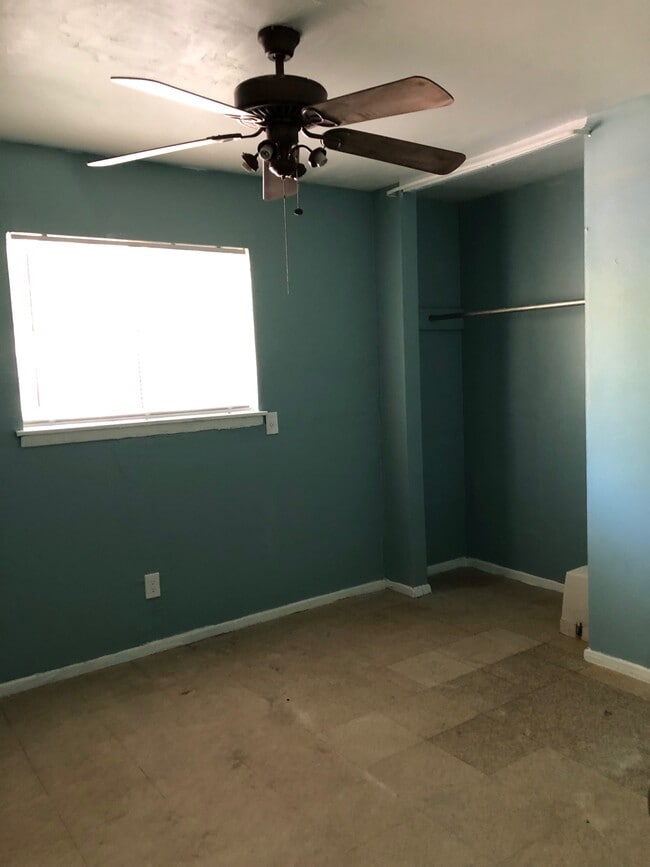 Building Photo - 375 Dorie St