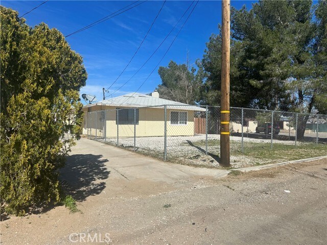 Building Photo - 11326 Lawson Ave