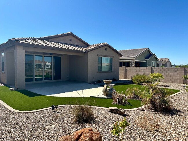 Building Photo - Beautiful Home in Gold Canyon