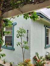 Building Photo - 2167 Laura Ln
