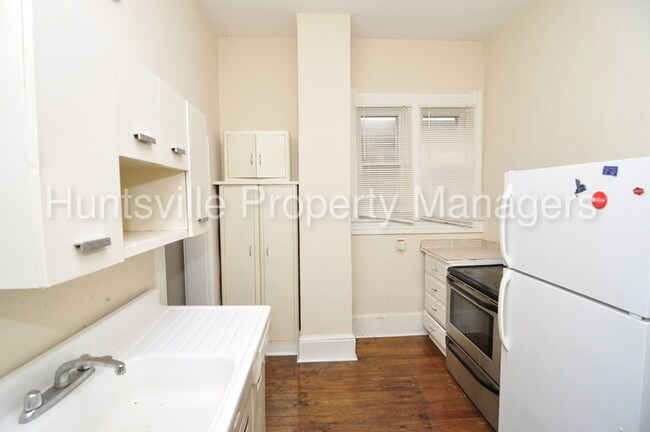 Foto del edificio - 407 Line St NE