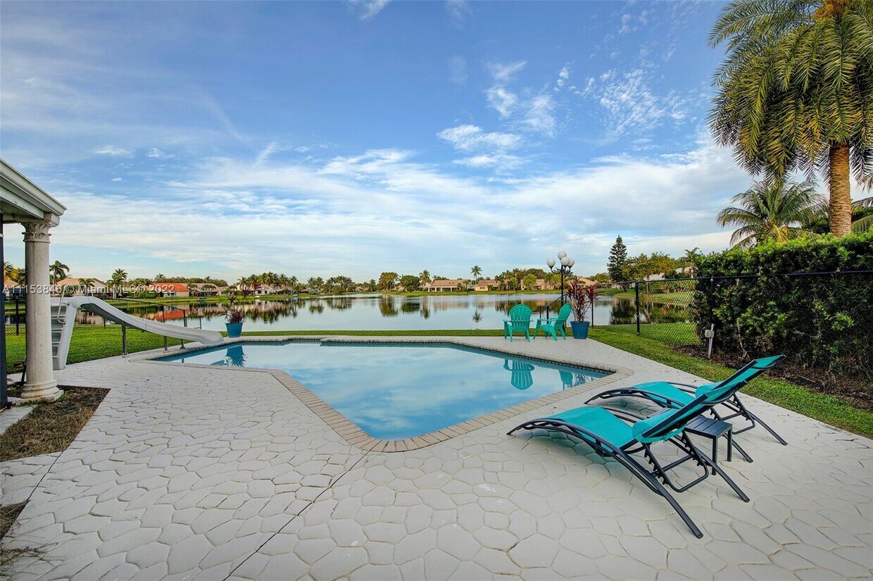 Foto principal - 3100 Old Orchard Rd