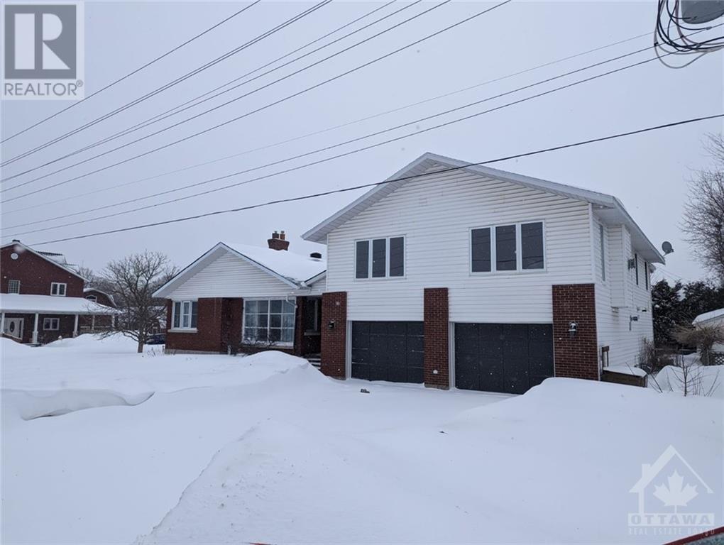 20 Withrow Ave, Ottawa, ON K2G 2H8 House for Rent in Ottawa, ON