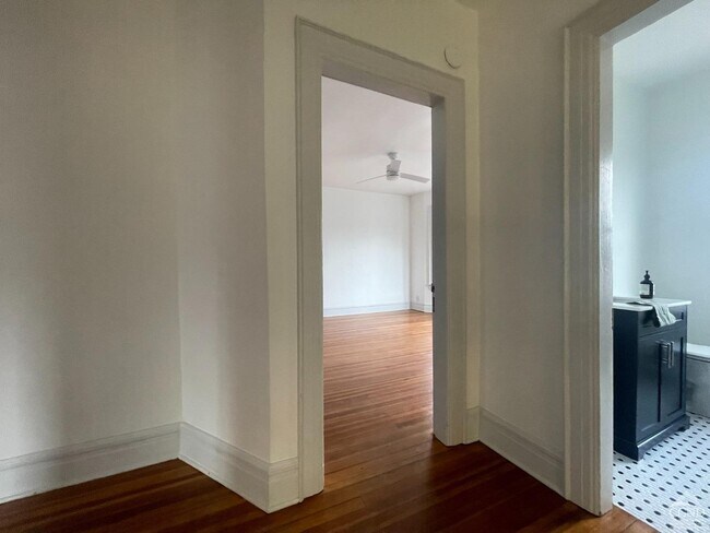 Foto del edificio - 817 Columbia St