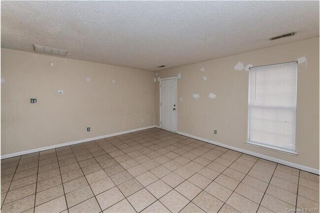 Foto del edificio - 2903 Fairglen Rd