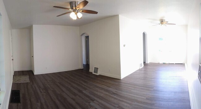 Building Photo - 761 440 W