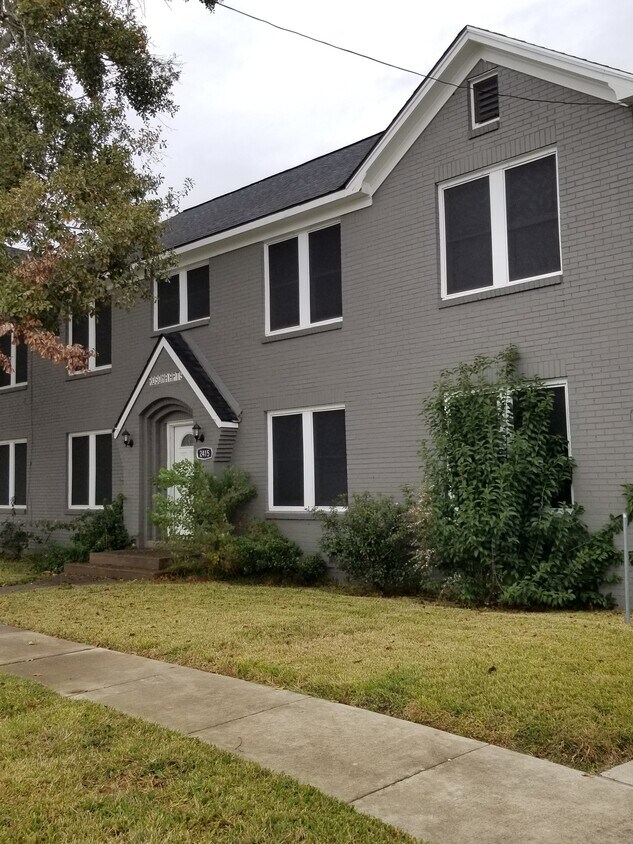 Foto principal - 2415 Avenue G