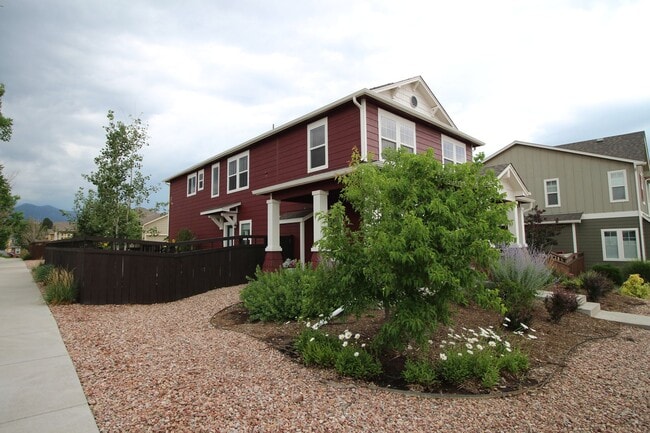 Foto del edificio - Beautiful 3bdrm 3bath home in Gold Hill Mesa
