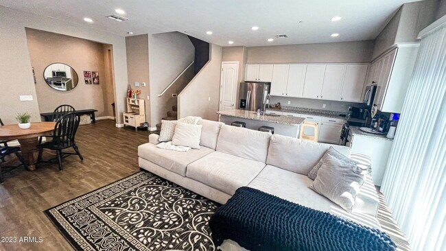Foto del edificio - 3029 N 37th Wy