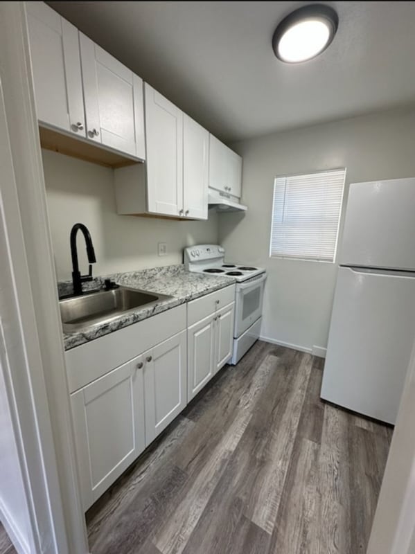 Building Photo - 500 S Main St