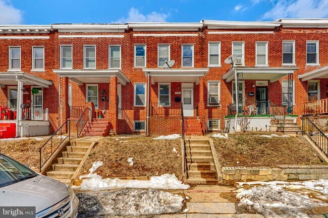 Building Photo - Well-Located 3BR Row Home Close to Johns Hopkins & Bayview