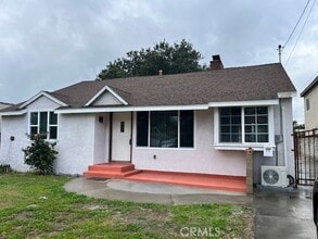 Building Photo - 6013 N Walnut Grove Ave