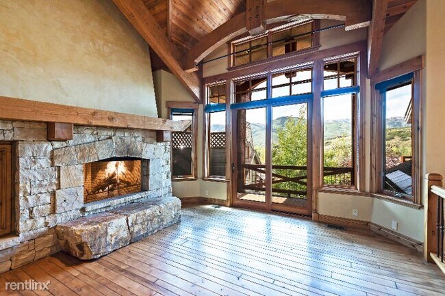 Building Photo - 4 br, 5 bath Townhome - 2624 Eagle Cove