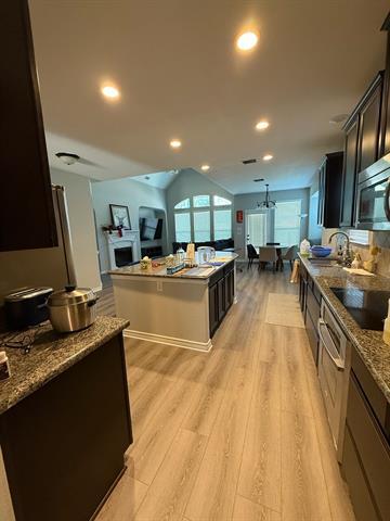 Foto del edificio - 3800 Jeanette Ln