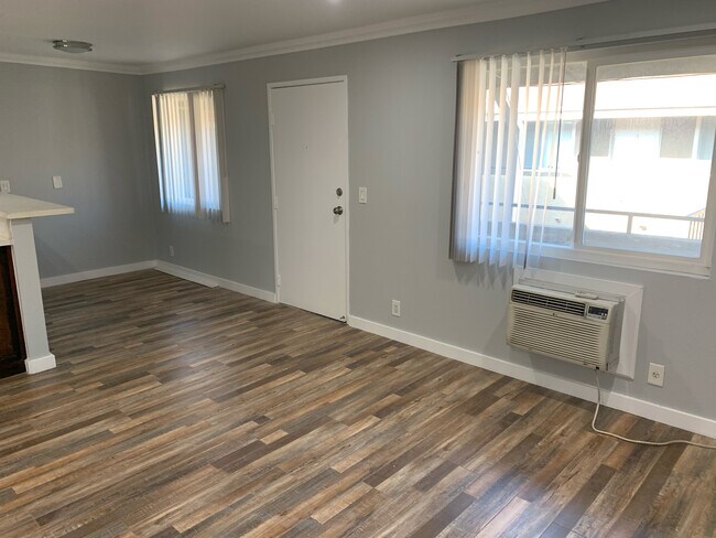 Building Photo - 4323 Perlita Ave