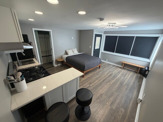 Foto del edificio - 5040 W Lake Rd