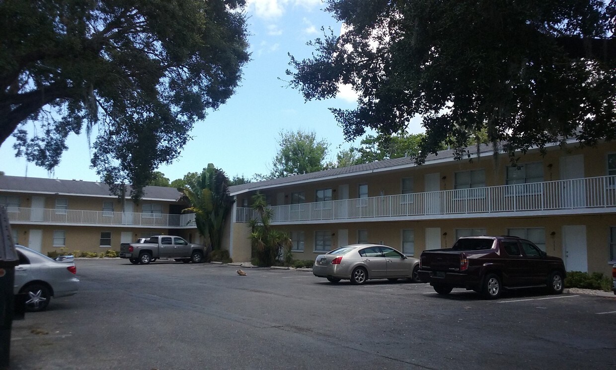 Primary Photo - 785 N Osprey Ave