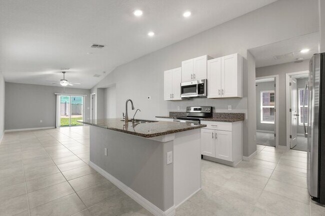 Foto del edificio - Brand New Home for Rent in Cypress Mill!