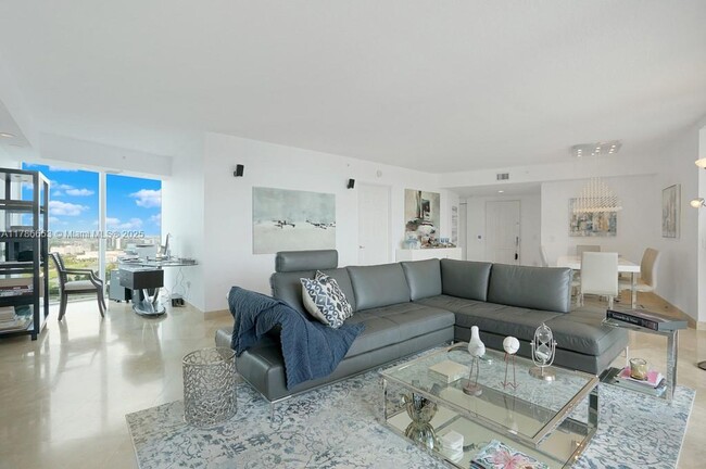 Foto del edificio - 3370 Hidden Bay Dr