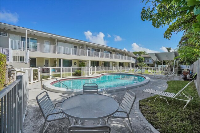 Foto del edificio - 2501 N Ocean Blvd