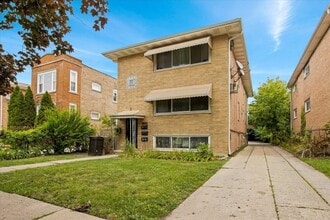 Building Photo - 1017 S 14th Ave