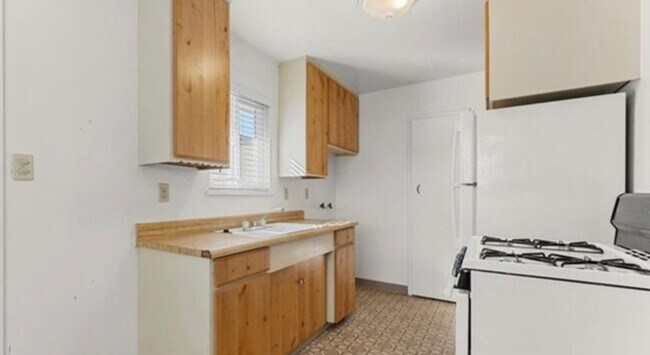 Foto del edificio - 1842 5th Ave