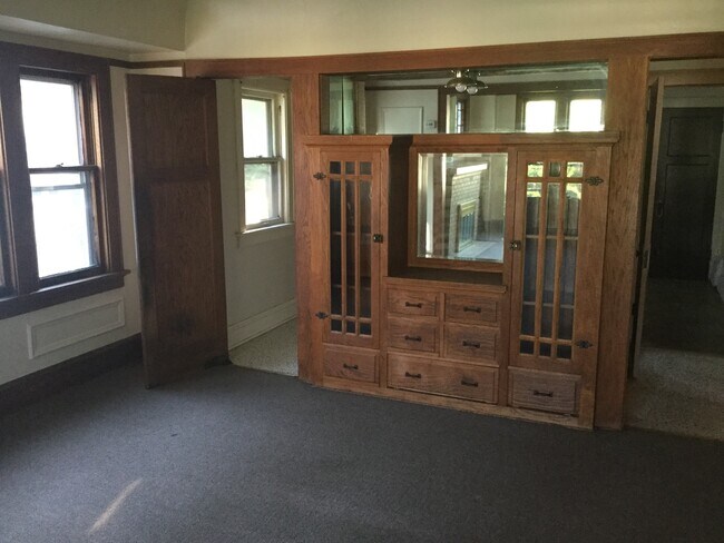 Foto del edificio - 2565-67 N 50th St