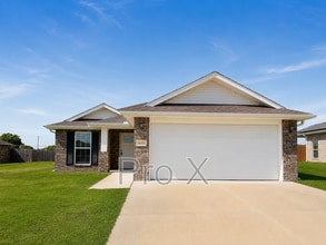 Building Photo - 613 Ty Ct