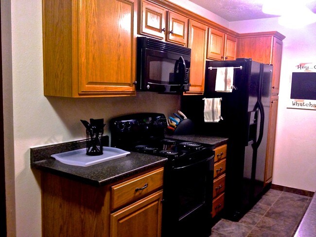 Building Photo - 3725 Cragwood Dr