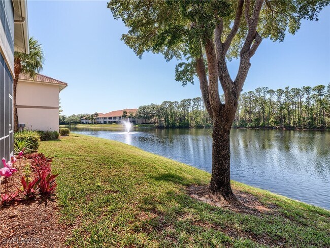 Foto del edificio - 1016 Manor Lake Dr