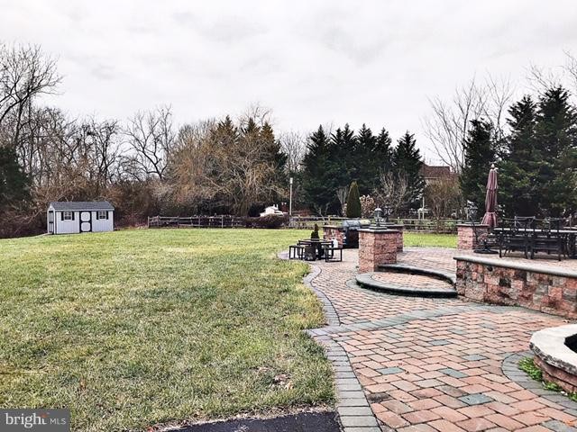 Foto principal - 808 Sweet Hollow Ct