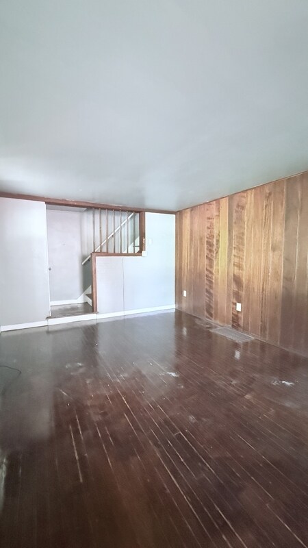 Photo - 220 Idlewood Rd House