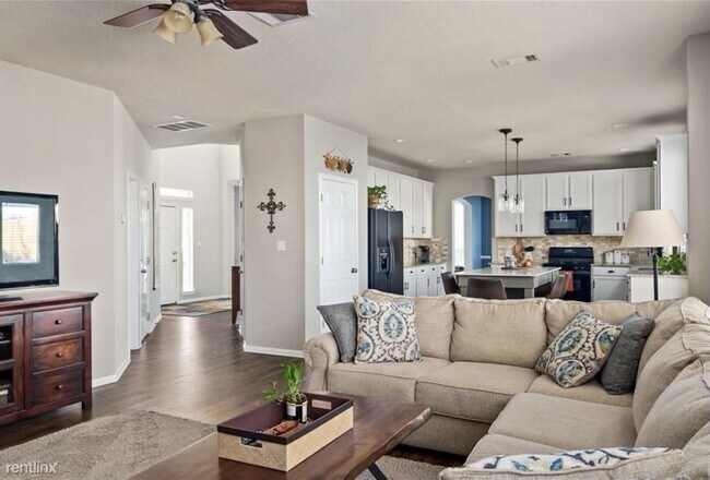 Building Photo - 3 br, 2.5 bath House - 7503 Corrie Cove