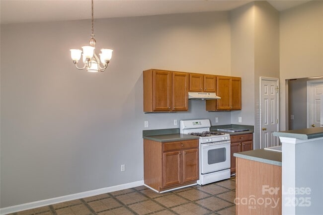 Foto del edificio - 4013 Shadow Pines Cir