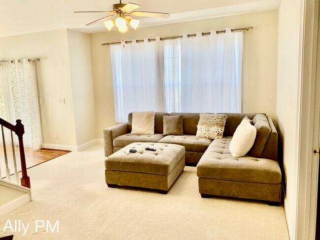 Foto del edificio - 1052 Glenwood Station Ln
