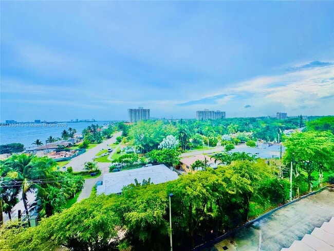 Building Photo - 11113 Biscayne Blvd