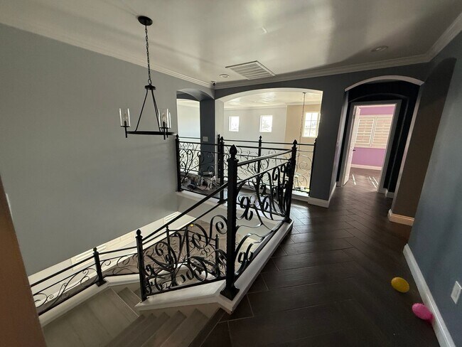 Building Photo - Eagle Ranch Community-2 Story 4 bedrooms Spanish Style Home