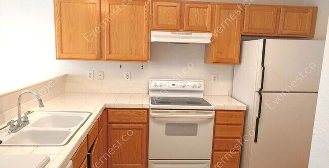 Building Photo - 519 W 91st Dr