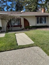 Building Photo - 11482 Silvergate Dr