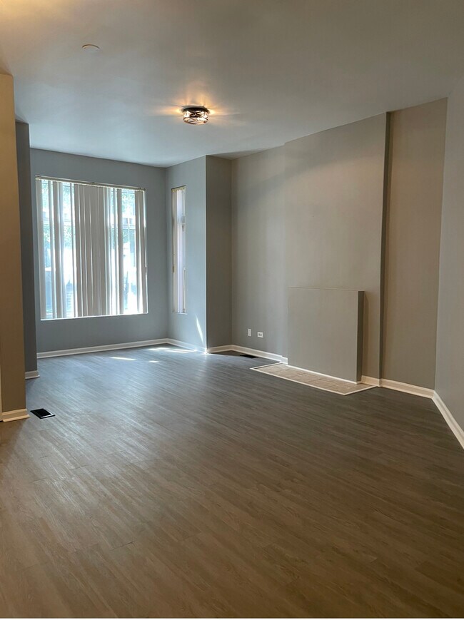 Foto del edificio - 4847 S Forrestville Ave